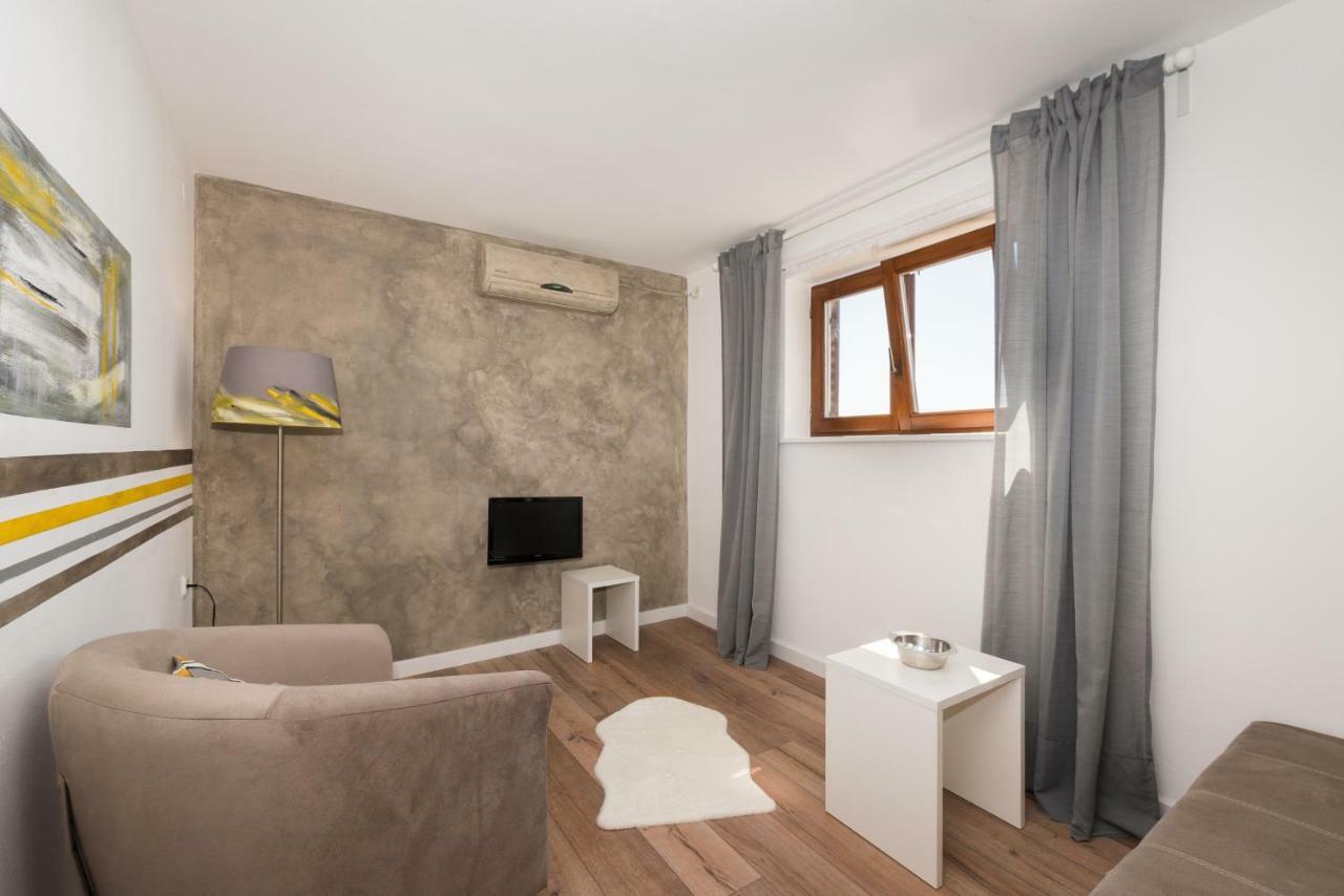 Luxury 1 Bedroom Apartment In Rabac Eksteriør billede