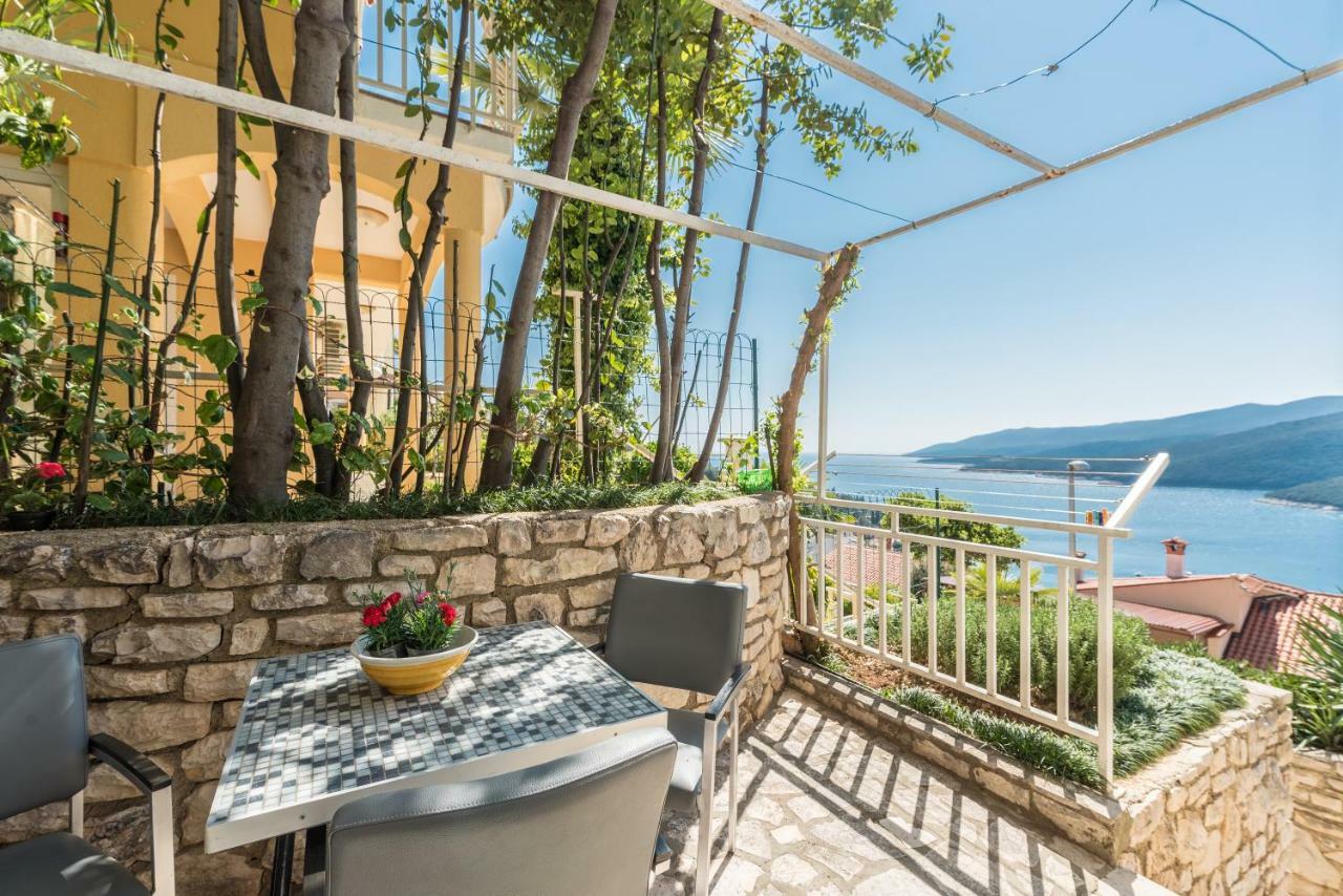 Luxury 1 Bedroom Apartment In Rabac Eksteriør billede