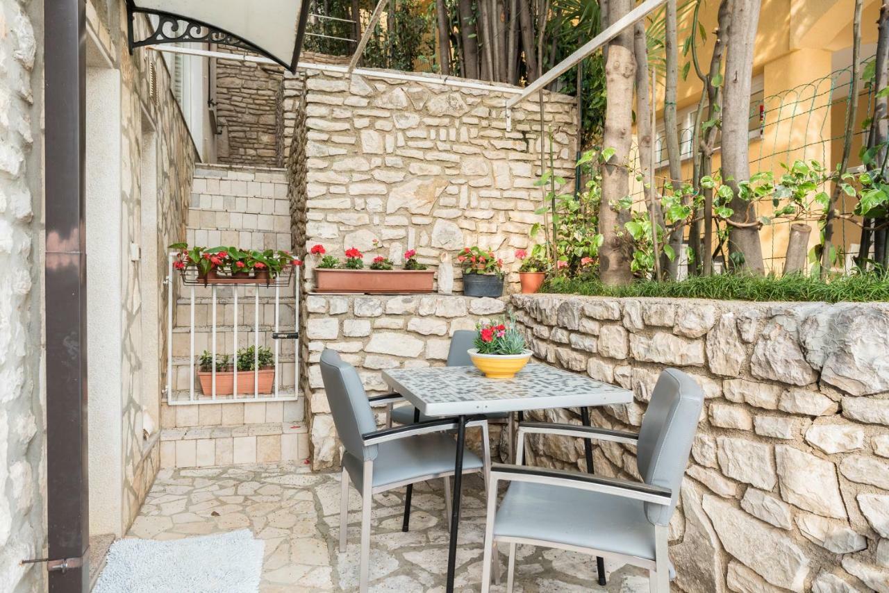 Luxury 1 Bedroom Apartment In Rabac Eksteriør billede
