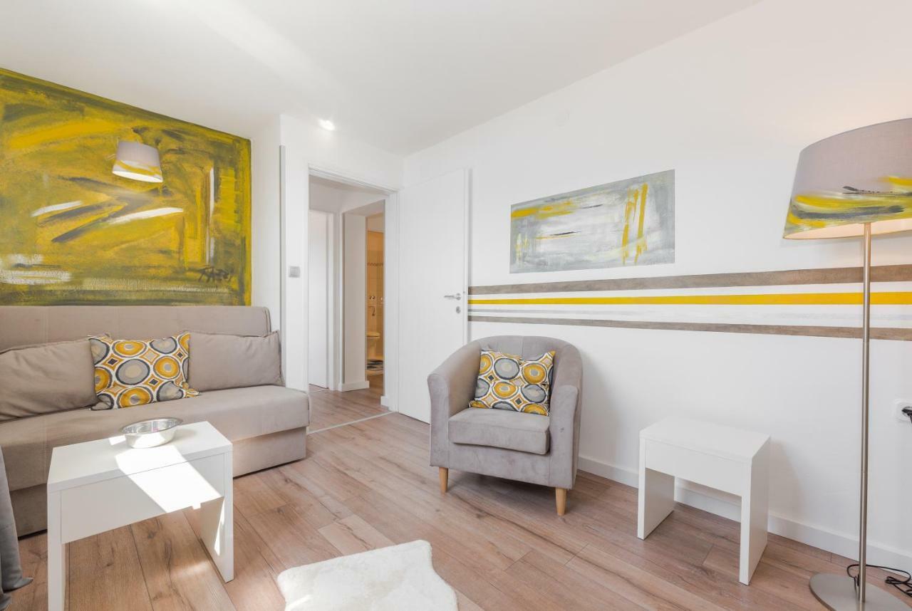 Luxury 1 Bedroom Apartment In Rabac Eksteriør billede